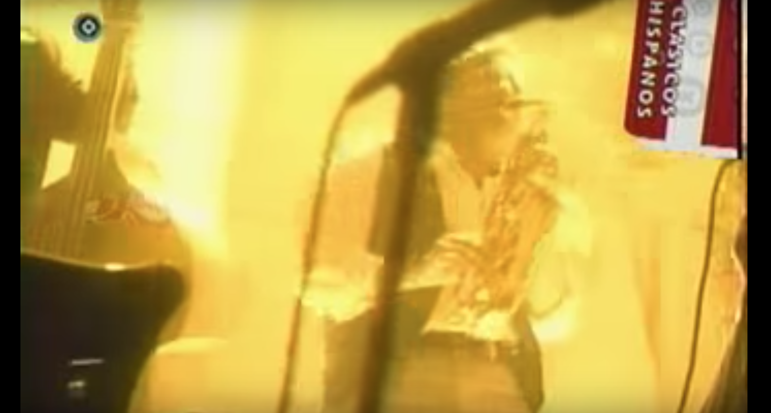 Wayne appears in Franco De Vita’s award winning video “Y Te Pienso”