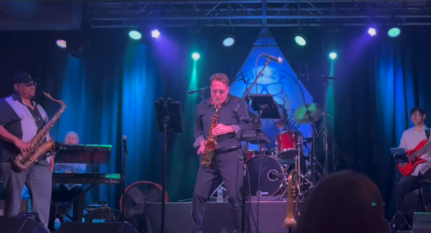 Wayne performing with trumpeter Rob Zinn and Saxophonist Deon Yates.